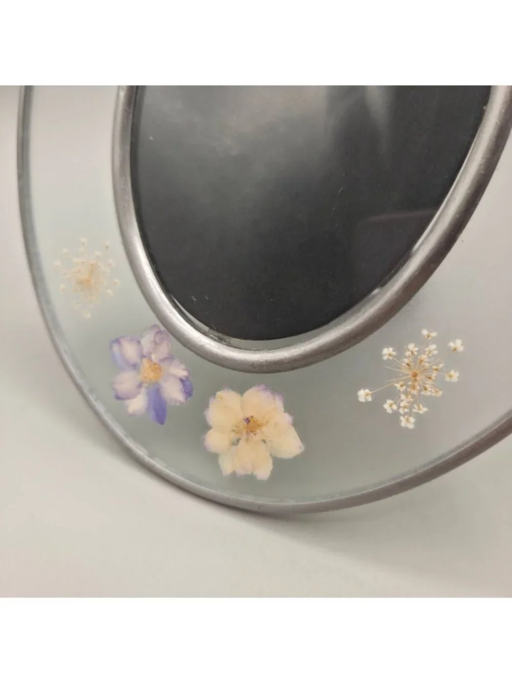 Oval Pressed Flower Glass Photo Frame Metal Trim Back Stand Rear Loading